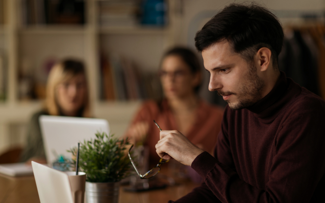 8 Ways to Help you Stand Out to Insurance Executive Search Specialists